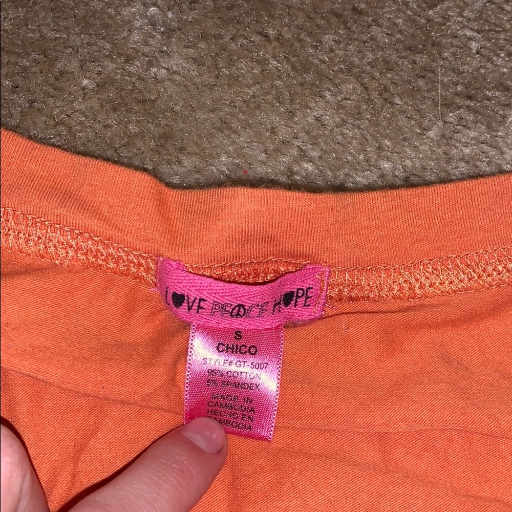 t-shirt - Picture 2 of 3